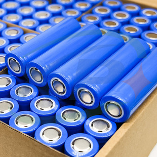 AƷ18650ϵ����о3.7V���^ƽ�^ȫ������늉������������ܺ�늳�
