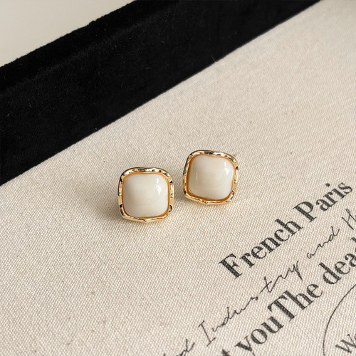 French cream white simple geometric design earrings acetate acrylic earrings women's niche high-end earrings wholesale
