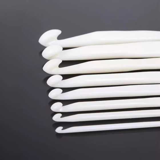 White acrylic crochet plastic lace lace needle DIY knitting tool plastic crochet