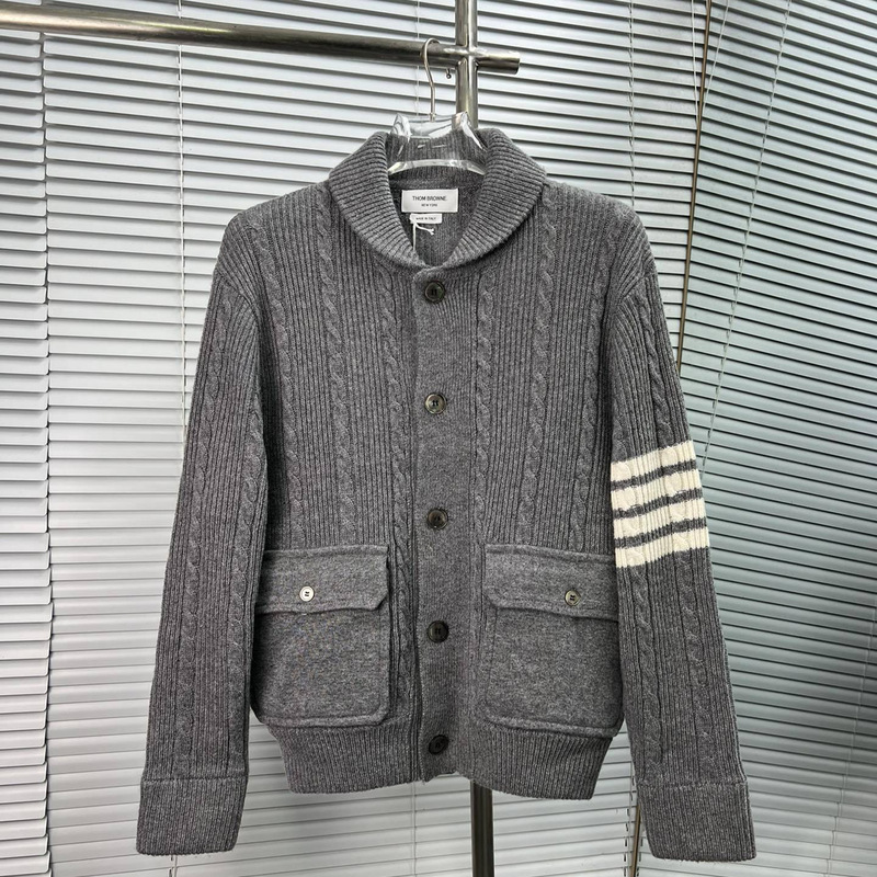 Trendy Brand High-Quality Autumn and Winter Four-Stripe Striped Thick Cable Knit Long-Sleeve Unisex Wool Cardigan Trendy Brand High-Quality Autumn and Winter Four-Stripe Striped Thick Cable Knit Long-Sleeve Unisex Wool Cardigan