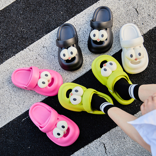 Big-eyed dog slippers women's summer outer wear Baotou cute cartoon slippers home indoor non-slip hole shoes women's summer