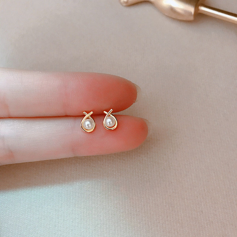 Sunburst Geometric Pearl Stud Earrings Minimalist Elegant Jewelry_voghion.com