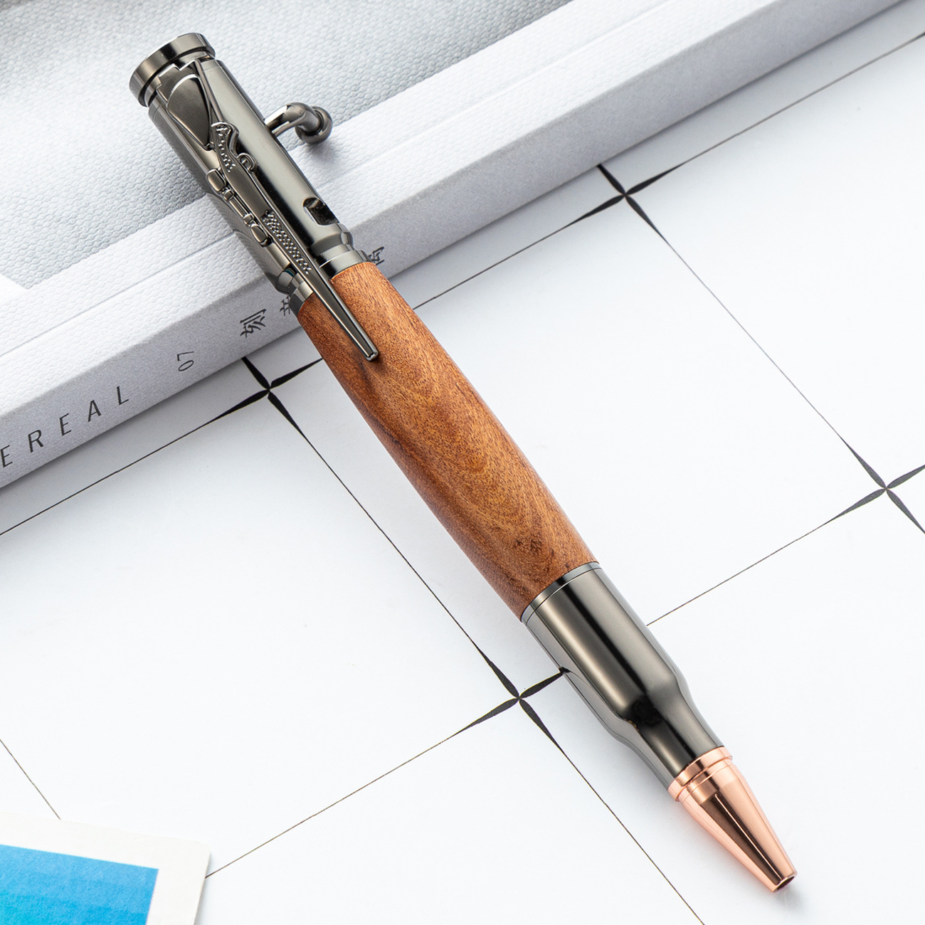 Nuevo bolígrafo de madera imitación de bolígrafo de pistola de presión puede imprimir logotipo de metal multifuncional bolígrafo comercial