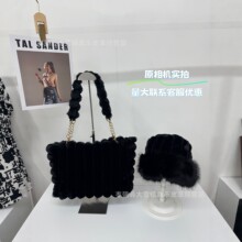 2026秋冬新款毛绒单肩包女韩系链条斜挎包百搭时尚毛毛包大容量