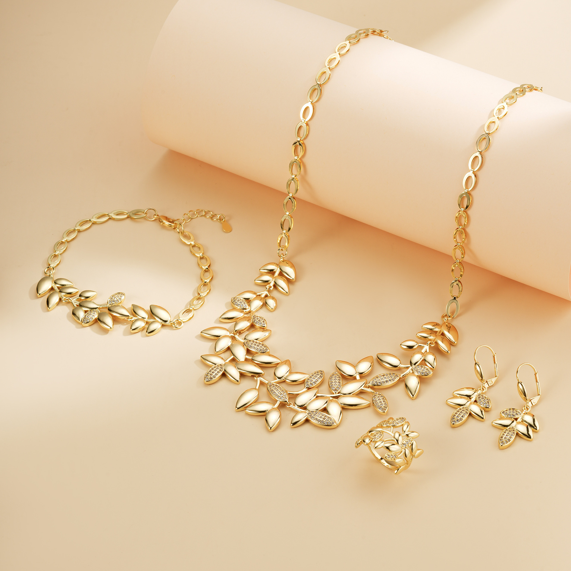 Juegos de joyería de moda de alta gama transfronteriza collar de hojas de árbol collar de piedra de diamante collar de clavícula aretes anillo pulsera conjunto de cuatro piezas image 1