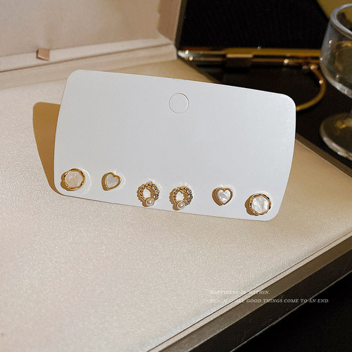 Exquisite, simple, compact love circle earring set, temperament ins style niche design earrings, internet celebrity earrings