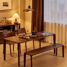 �����ں���ľ������ľ�L���Ώ͹ų��������ԭľ�î��������һ�w