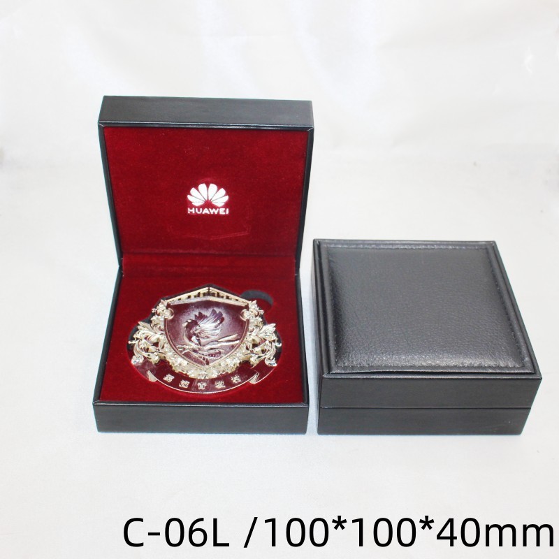 供应各类奖牌盒锌合金珐琅徽章盒正方形绒盒司徽徽章奖章包装盒