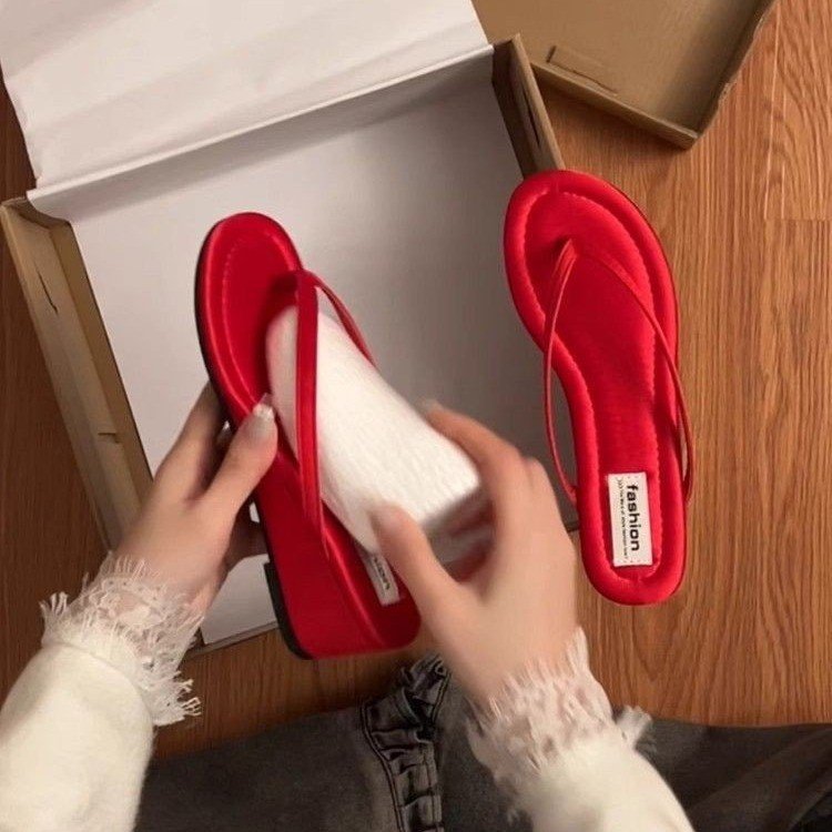 Red popularidad explosión retro rojo con zapatillas de fondo grueso para mujeres 06 nuevo verano para aumentar la altura de las zapatillas