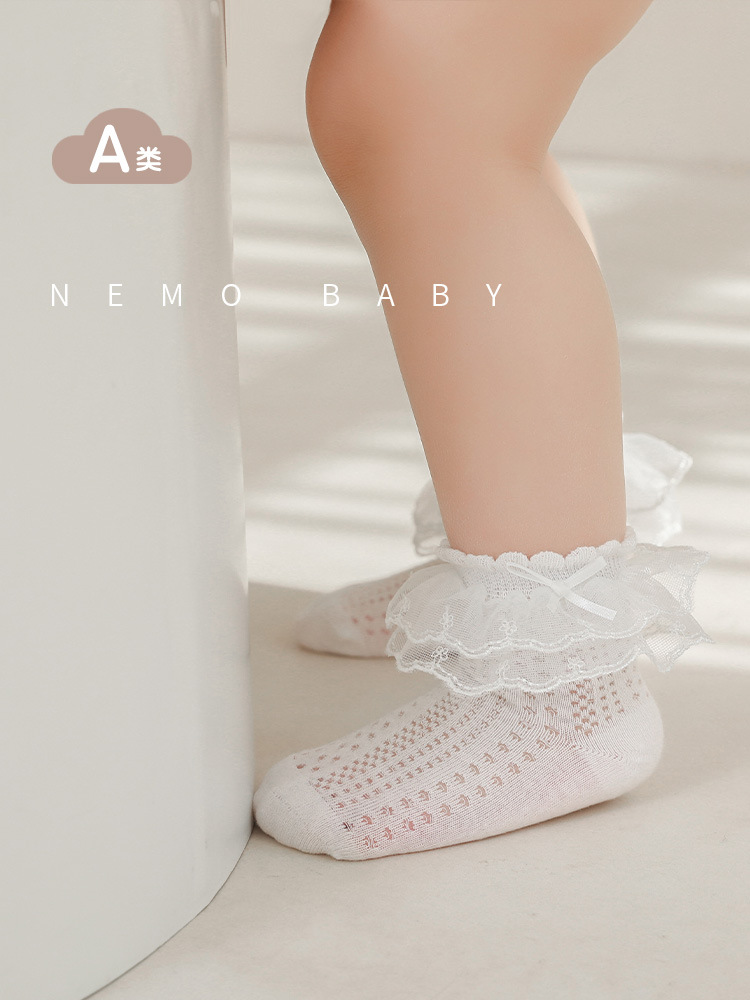 2024 verano nuevas niñas calcetines malla delgada bebé deshuesado bebé arco princesa encaje media pantorrilla Calcetines