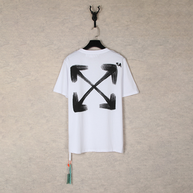 [Código europeo] versión correcta de impresión de acuarela splash tinta gradiente flecha graffiti ow marca de moda de manga corta pareja camiseta