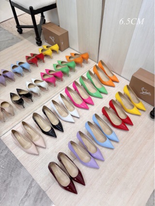 2025 New Niche Genuine Leather Pointed-Toe Retro Shallow High-Heeled Shoes with Chunky Heels, Slip-On Fashion Single Shoes, Women's Leather Shoes