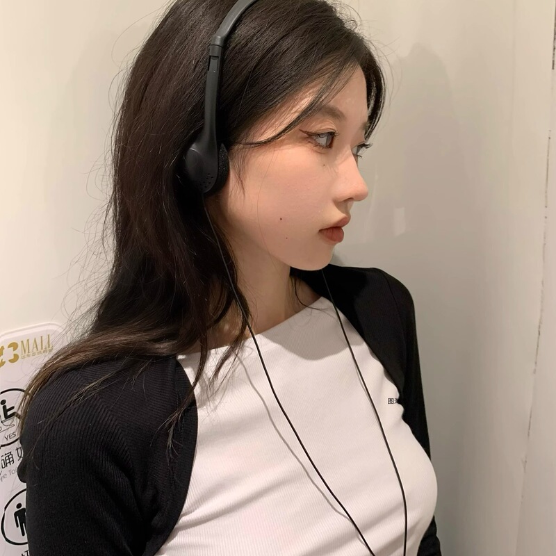 Y2K辣妹日式银色有线耳机拍照道具装饰小巧挂脖头戴式旅游穿搭|undefined