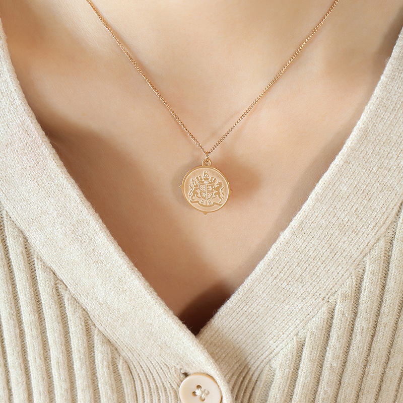 Thai ethnic design sense niche titanium steel gold jewelry clavicle chain lucky amulet pattern necklace_voghion.com