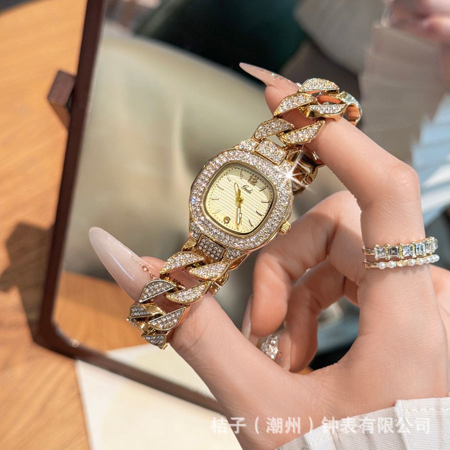Sophisticated bracelet