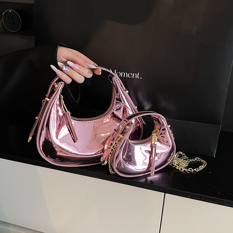 跨境潮流包包女2025网红迷你月亮包月牙包ins时尚漆皮链条斜挎包