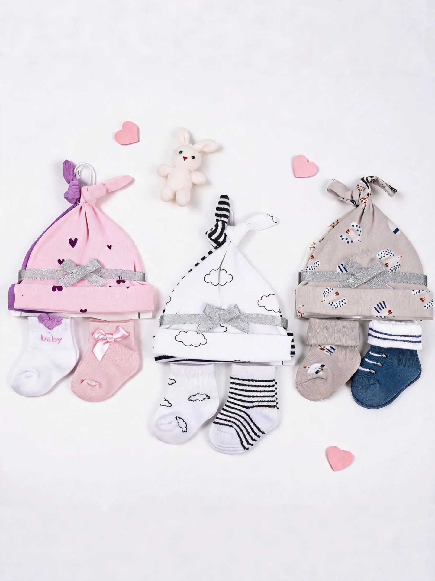 Sombreros para bebés, calcetines de 4 piezas, cuatro temporadas, bonitos bebés, gorras para bebés, accesorios para recién nacidos al por mayor image 1