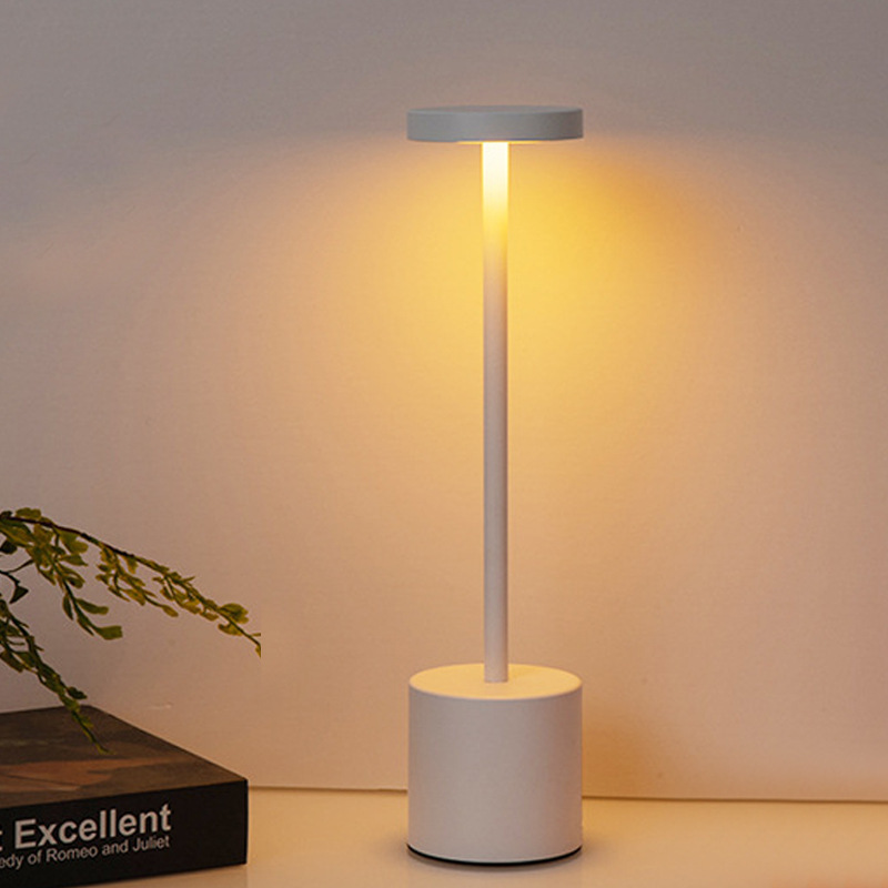 Amazon アイアン I 字型テーブルランプライト高級 LED バーレストラン装飾雰囲気ポータブルタッチ USB 充電式テーブルランプ|undefined