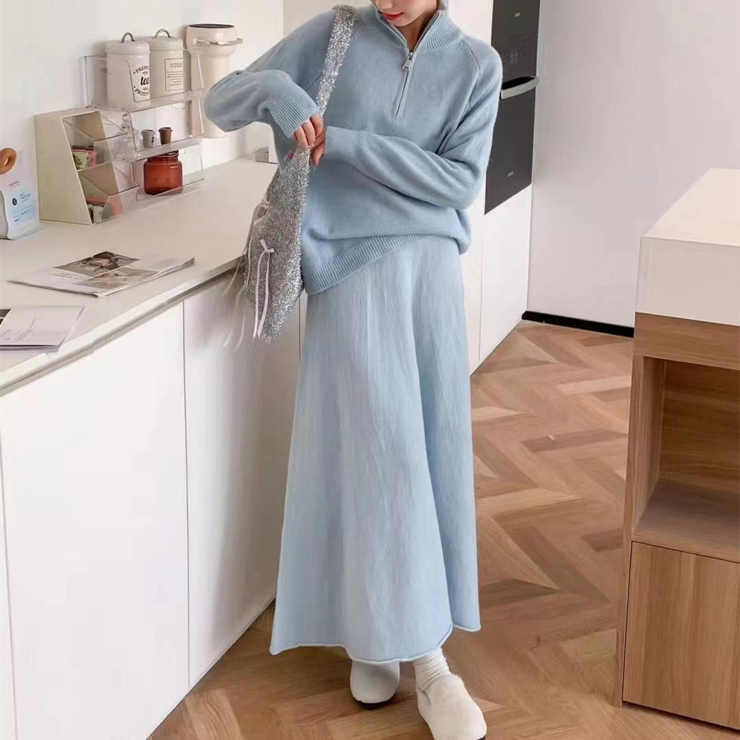 Knitted elegant fashionable set