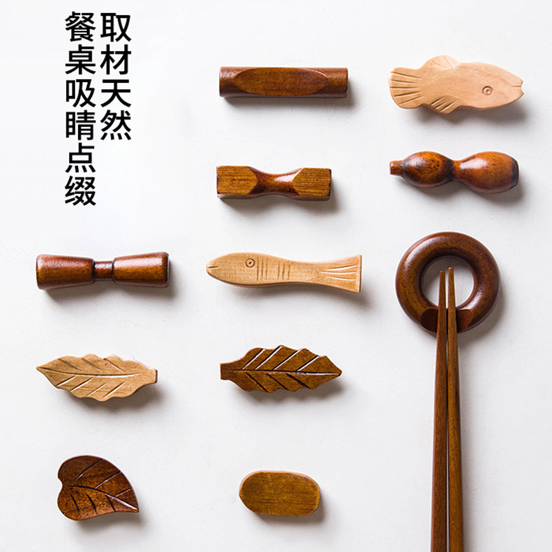 Japanese-style creative bamboo chopstick stand, chopstick spoon holder, solid wood chopstick rest, sushi dining utensil, chopstick setter
