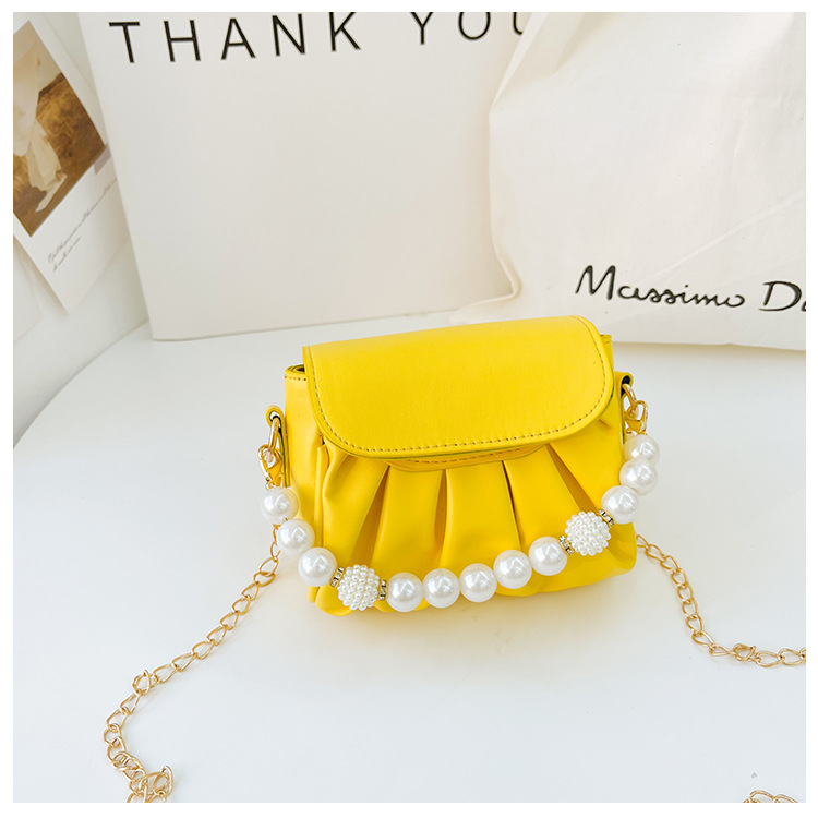 Girl'S Small Pu Leather Solid Color Cute Pearls Square Magnetic Buckle Crossbody Bag display picture 17