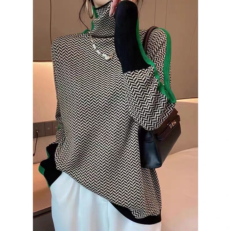 ​​Oversized Turtleneck Sweater – Contrast Sleeve Design, Soft Wool-Like Knit (S/M/L/XL, Orange/Green)​​_voghion.com