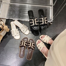 夏季一字拖夏季显白百搭外穿拖鞋女夏平底凉鞋女沙滩仙女凤单鞋女