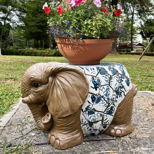 Outdoor Garden floor animal sculpture stool decoration blue and white porcelain flower Pier small flower pot decoration base