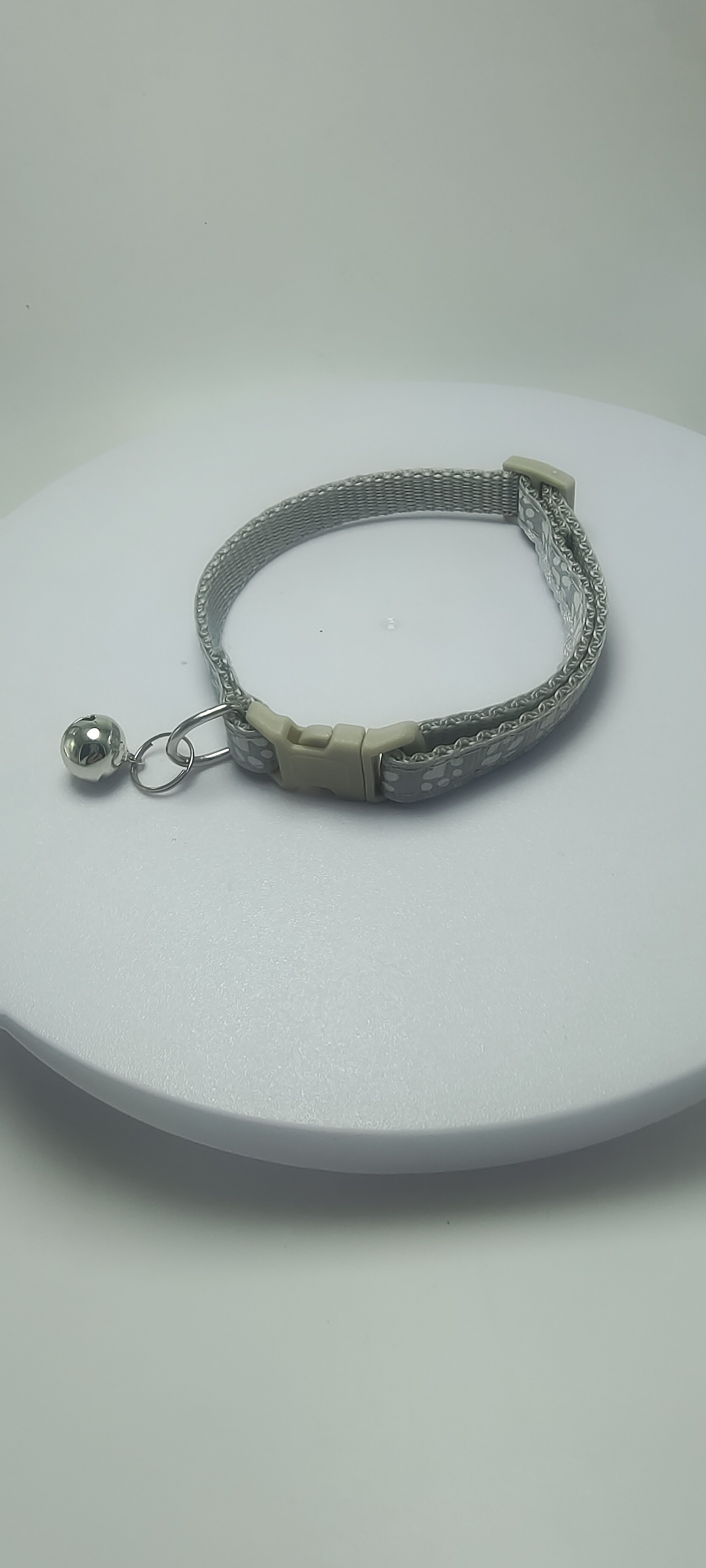 Collar de pegado de mascotas perros gatos una sola huella de pata impresa campana gatos brota gatito de nylon