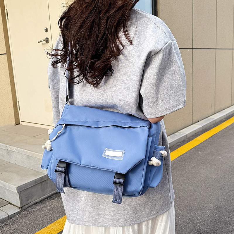 2026 trendy shoulder bag, unisex, suitable for school classes, stylish and cool, workwear style, messenger bag for going out 2026 trendy shoulder bag, unisex, suitable for school classes, stylish and cool, workwear style, messenger bag for going out