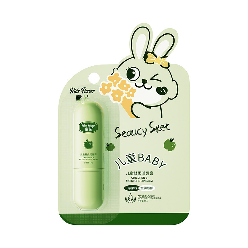 子供の花の子供は水を補って保湿して唇を潤します。|undefined