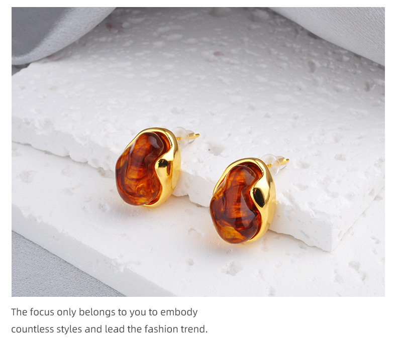 Casual, Daily, Shopping Occasion 1 Pair Vintage Style Classic Style Geometric Irregular Plating Copper Resin 18K Gold Plated Ear Studs