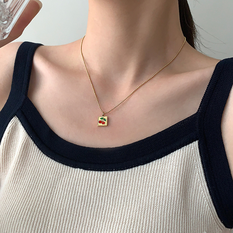 Retro universal brand design necklace