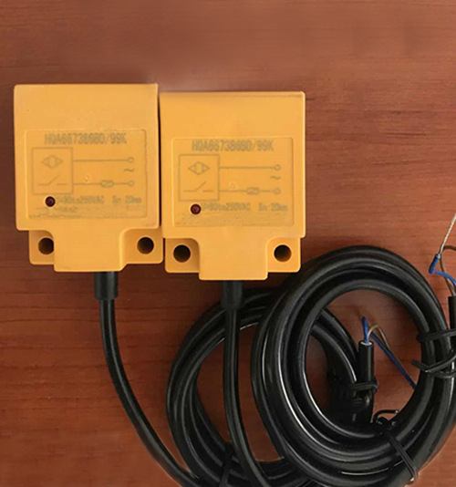 供应Z接近开关220V电压 型号: -HD/99K库号：M281539