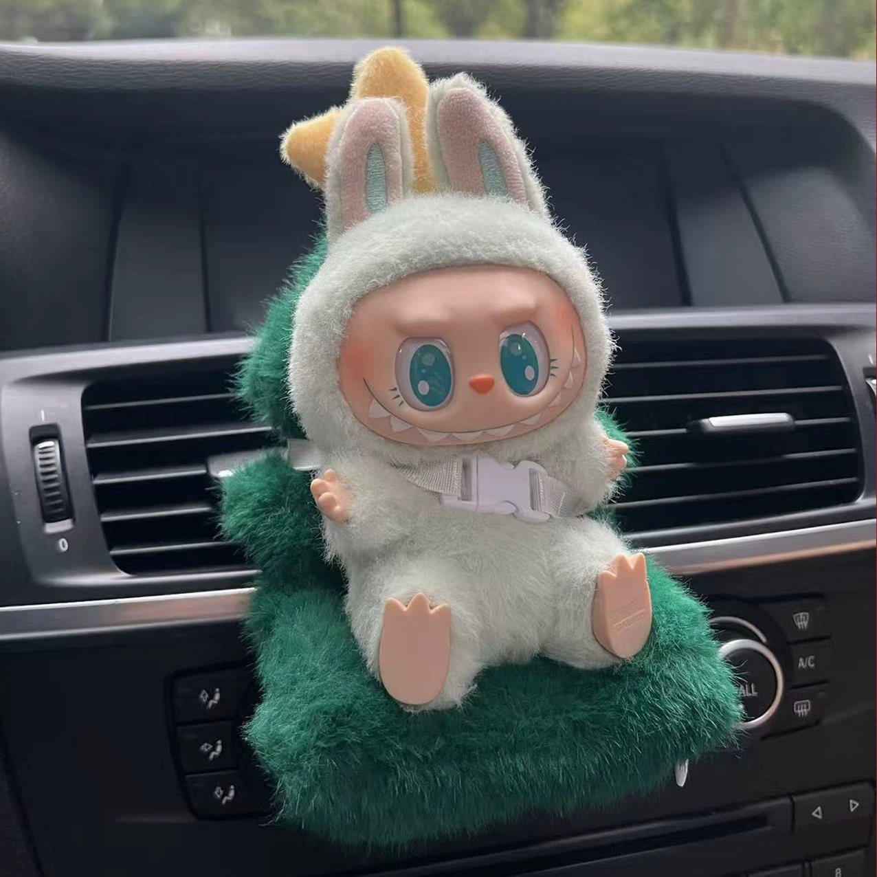Игрушка безопасности сиденье LABUBU хлопковая кукла Лаббу автомобиль вентилят вентилят украшения украшения внутри автомобиля