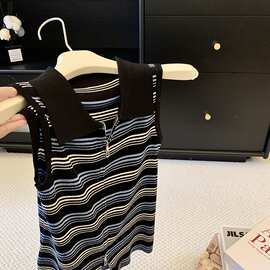 实拍设计感双拉链条纹撞色针织背心女外穿2026夏季POLO领开衫上衣