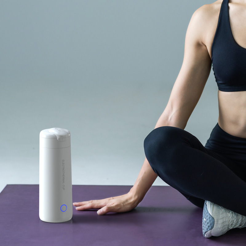 Portable small electric heated water cup, thermal insulation, integrated kettle, mini automatic electric hot water cup, travel cup