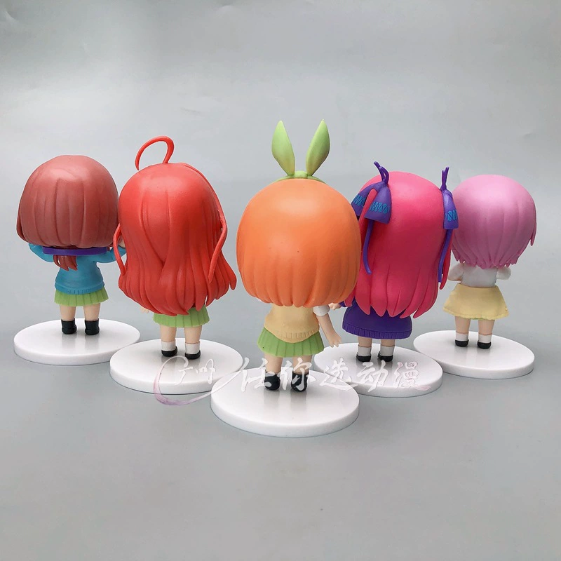 [Аниме-брелоки в стиле чиби 5 видов (5 версий) персонажи направления The Quintessential Quintuplets, набор мини-брелков-игрушек для выкладки]