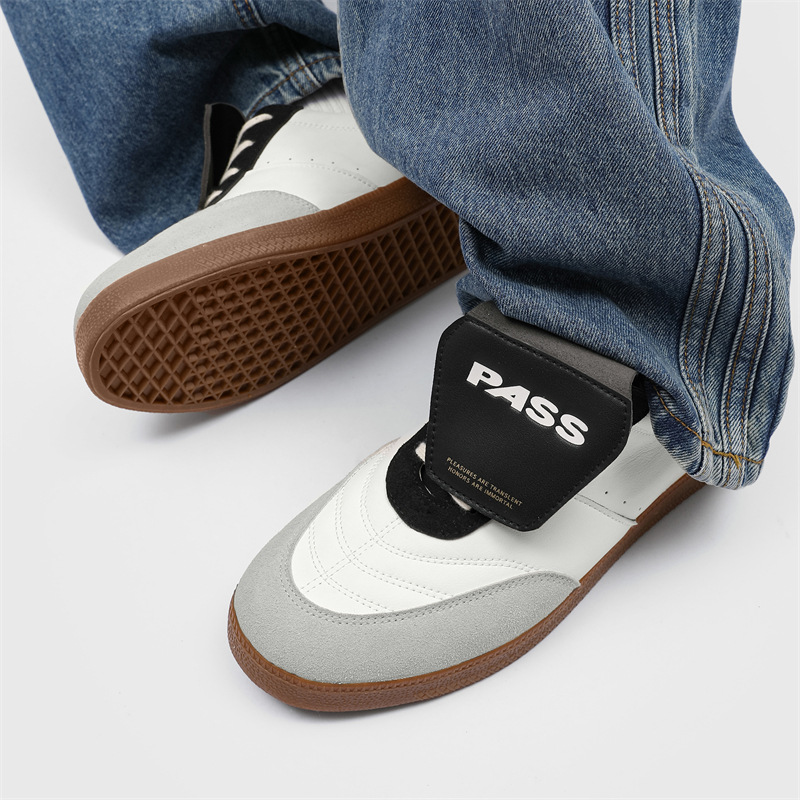 Pareja Gump zapatos de entrenamiento de otoño 2025 nuevo estilo retro versátil zapatos casuales de hombre con suela suave un cabello