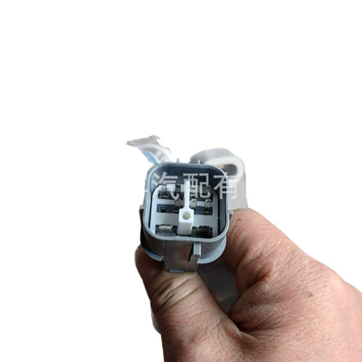 Hr-V (Gh_) Td63U*, Distributor