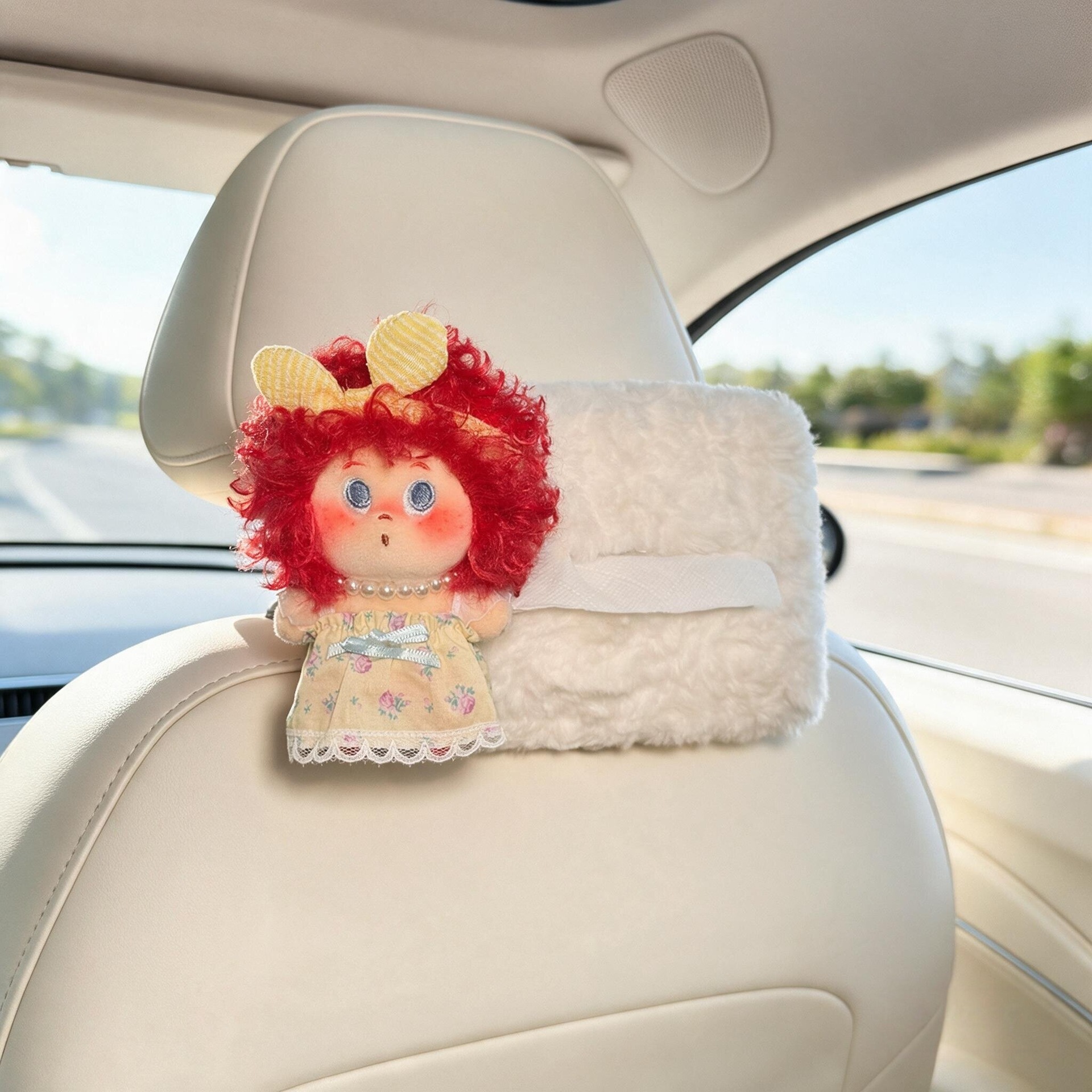 Curly hair, small freckles, car tissue box, 2026 new model, hanging tissue box for car rear headrest, stylish and elegant design for women