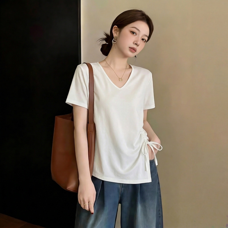 Áo thun nữ cổ V tay ngắn phom suông có dây rút eo — màu đen chi tiết 2