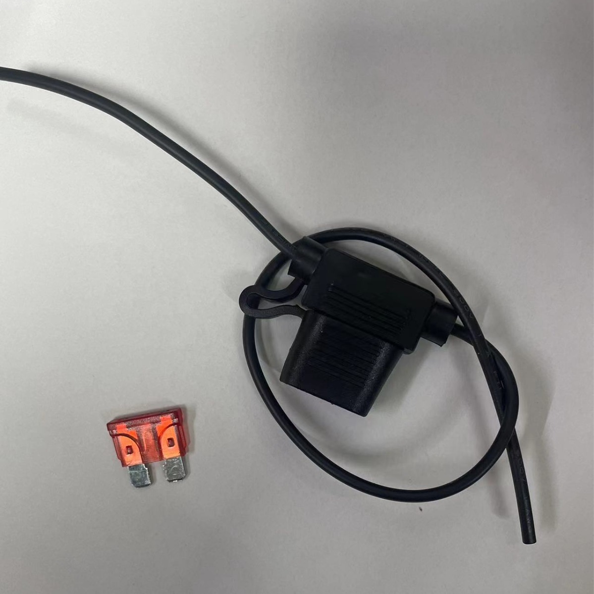 XHX001中16号圆红头黑线2.5CM+8.5CM保险丝盒防水座 厂家现货