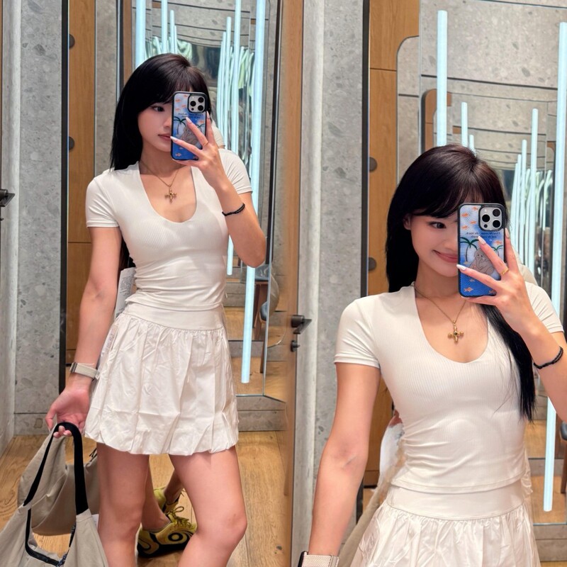 New Ribbed V-Neck Short-Sleeve Women's Top with Built-In Bra, Side Ruching, Waist-Cinching, Slim-Fit Yoga Fitness T-Shirt New Ribbed V-Neck Short-Sleeve Women's Top with Built-In Bra, Side Ruching, Waist-Cinching, Slim-Fit Yoga Fitness T-Shirt
