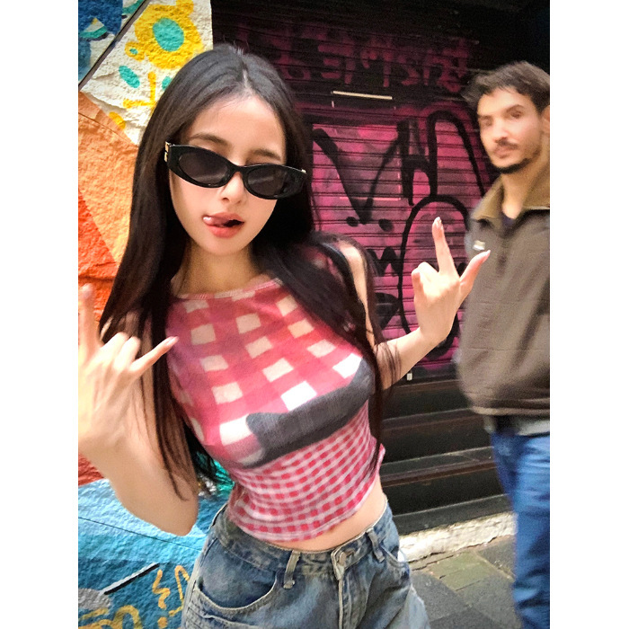 红色辣妹季修身外穿格子猫咪设计印花吊带背心女夏感无袖上衣短款|undefined