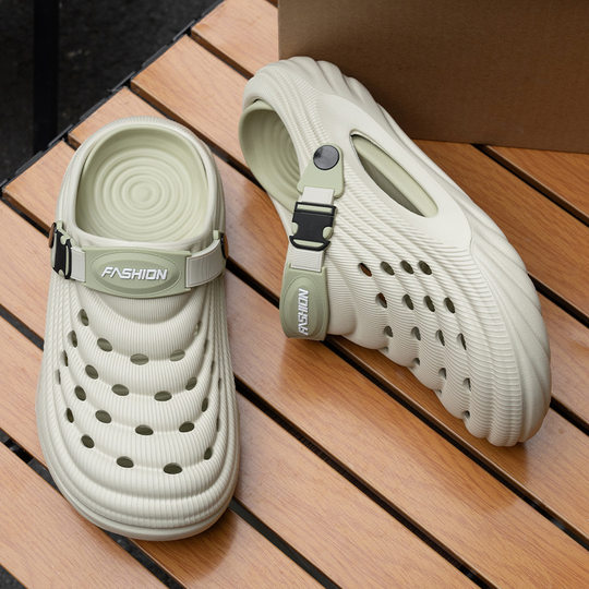 Hole shoes men's summer outdoor wear sports excrement feeling non-slip non-smelly feet fashion all-match thick-soled height-increasing sandals