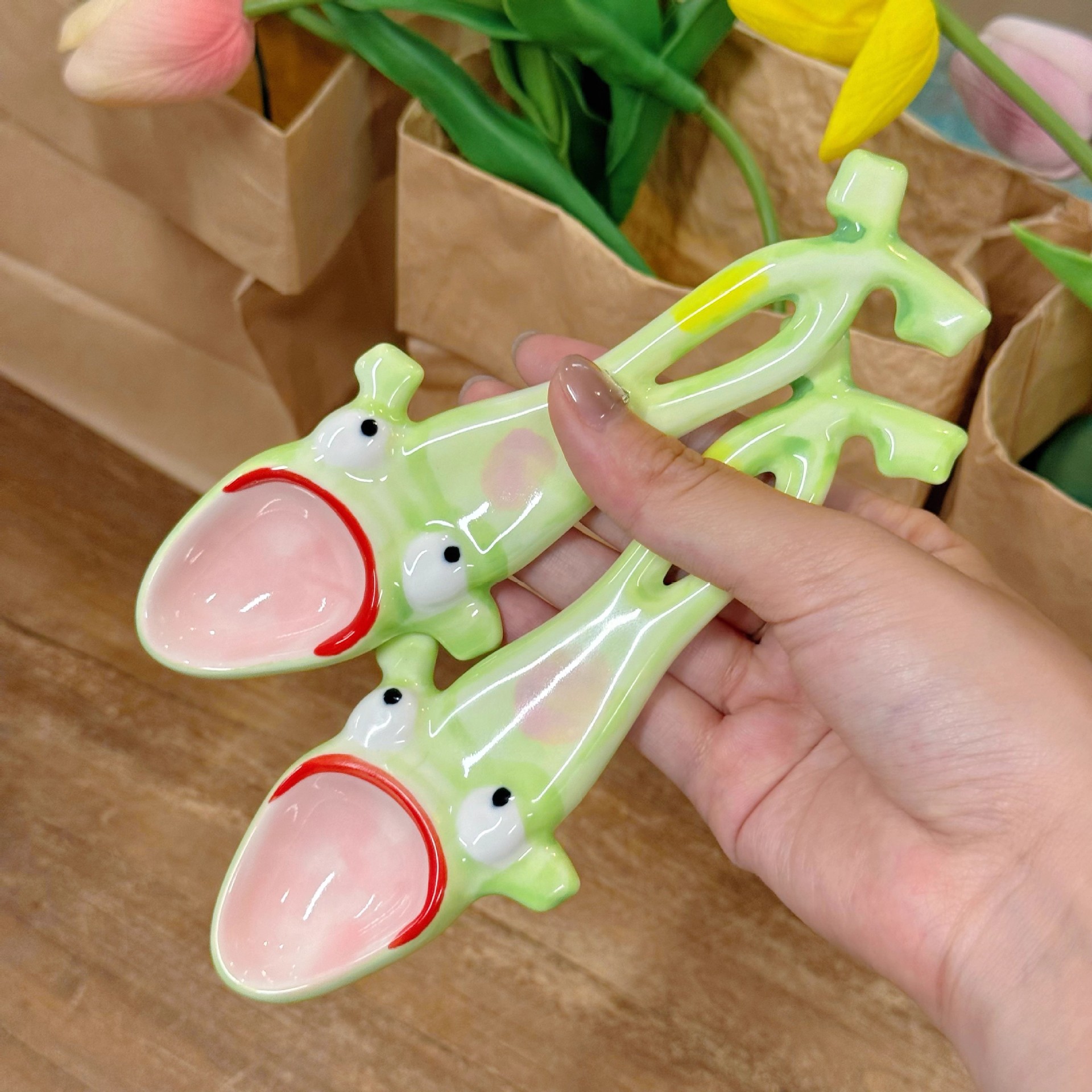 Lingură de supă din ceramică broască design original_voghion.com