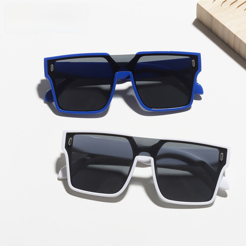  New Retro Children's Sunglasses, Integrated Ins Style, One-Piece Design, Mディン Children's Black Sunglasses