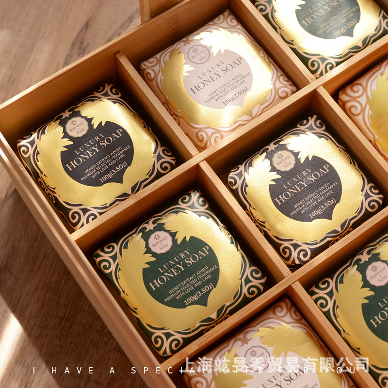 蜜の秘の手作りの石鹸のギフトボックスのお土産の結婚式の用品の花嫁の連れ合いのプレゼントのギフトボックスの中に喜店の卸売りをかけます。|undefined