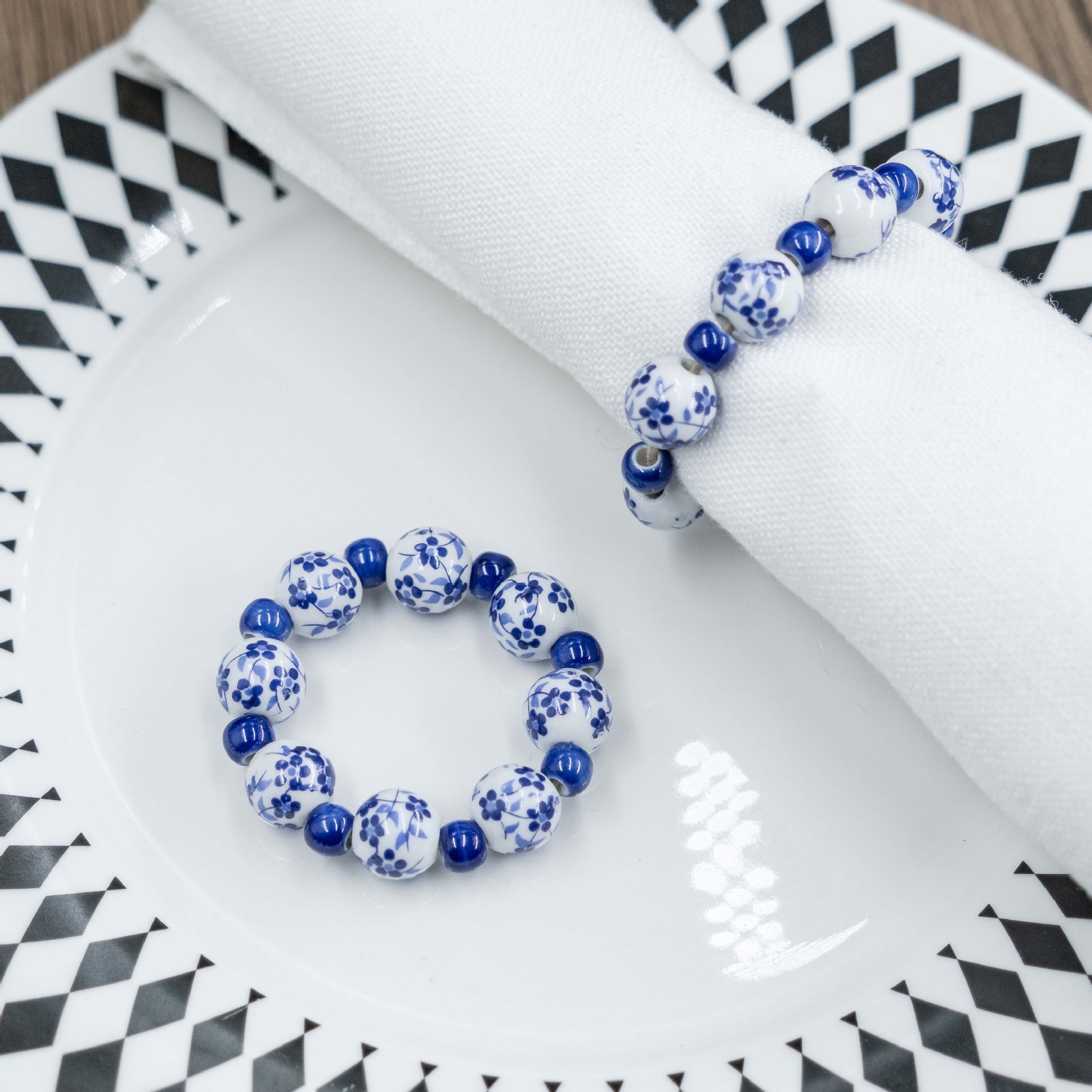 Cross-Border Creative Ethnic Style Hand-Painted Blue and White Beads Napkin Ring Home Table Decoration Napkin Buckle Napkin Ring New Product